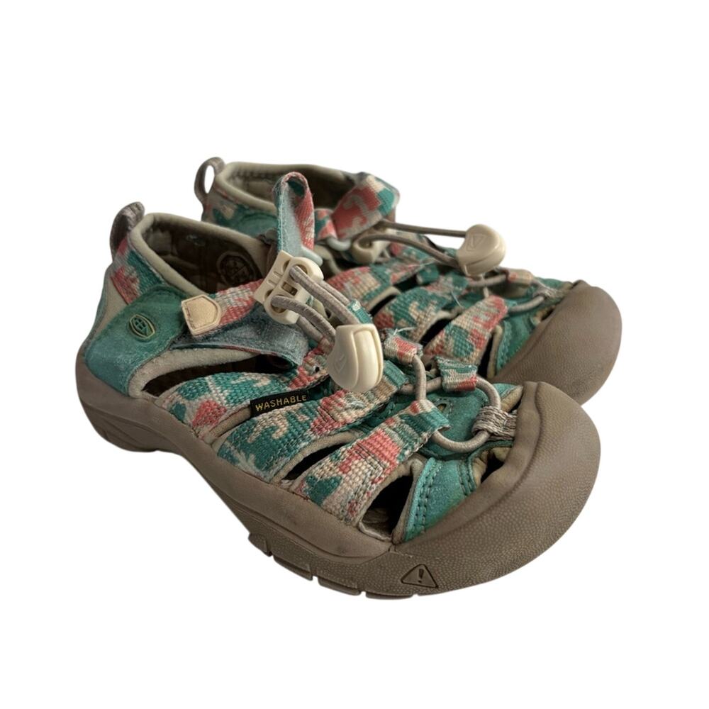 Keen Newport Pink and Green Camo Waterproof Sandals Child Size 9